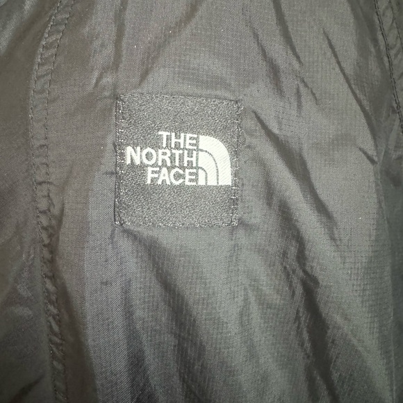 North Face Cyclone Anorak - Men’s Windbreaker in Black | Kangaroo Pocket Size M - Picture 6 of 9